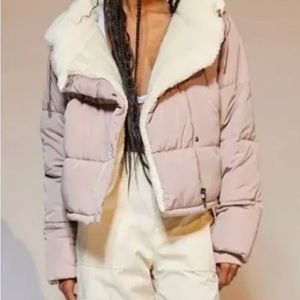 BDG Marlow Rose Cropped
New without tags
Puffer Coat